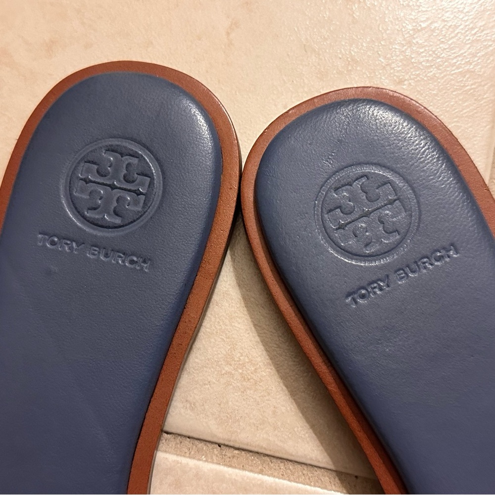 TORY BURCH| Everly Logo Slide Sandals - Picture 8 of 8